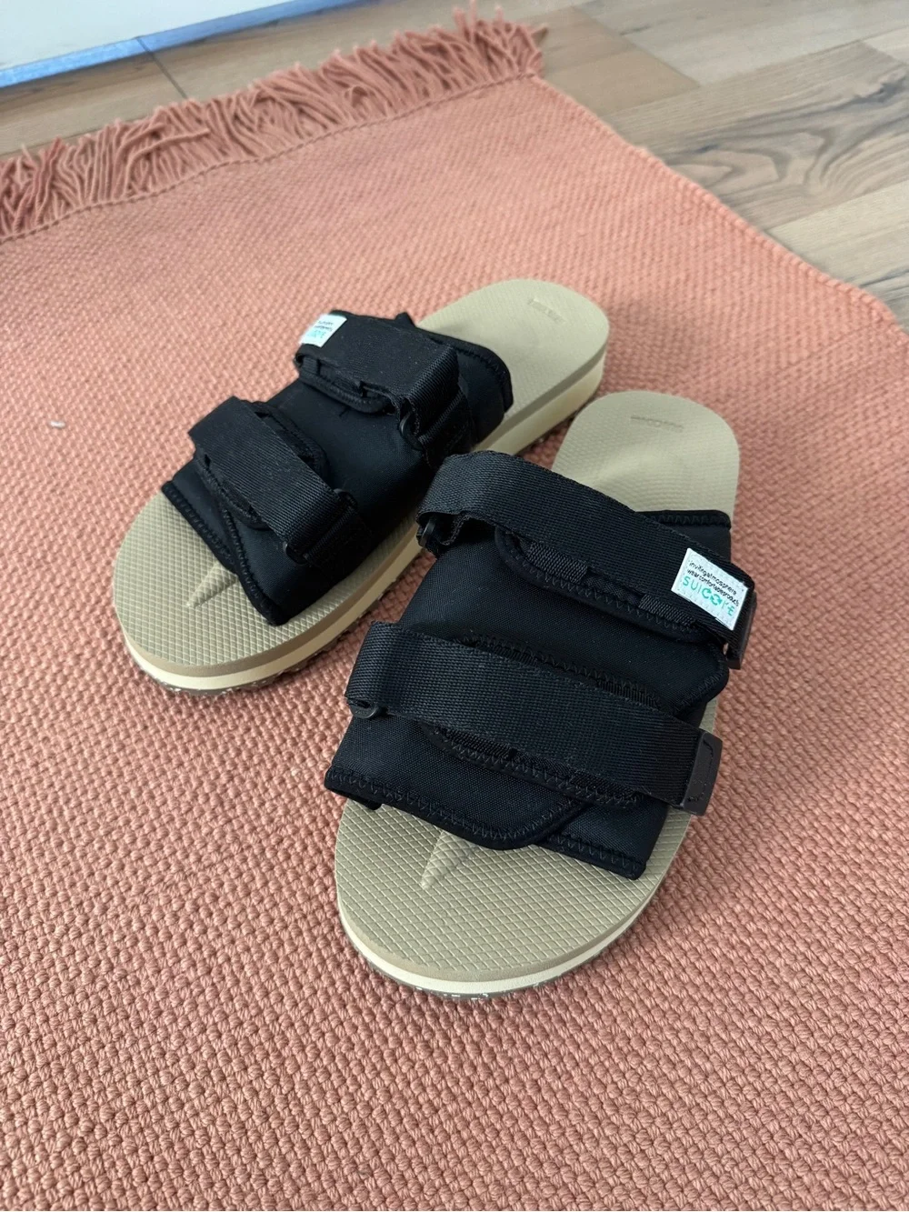 Suicoke casual slide